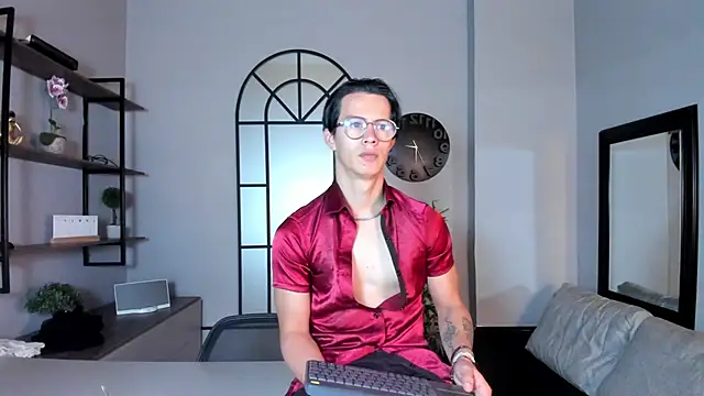 Snapshot of Brandon_starkk chatting on 11/17/25, 12:00 Brandon starkk online show from 11/17/25, 12:00