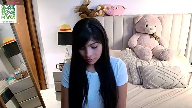 Snapshot of Emyii_ chatting on 05/04/26, 12:39 Emyii online show from 05/04/26, 12:39