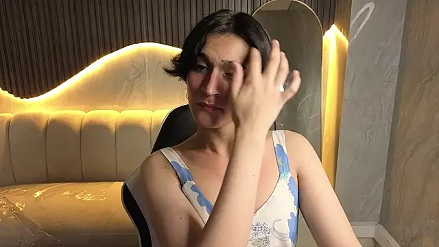 zoe tp online show from 12/05/25, 12:47