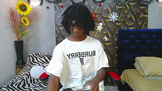 Snapshot of negga_cum chatting on 12/04/25, 01:09 negga cum online show from 12/04/25, 01:09