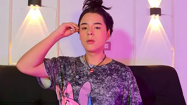 Angel-umbra online show from 04/18/26, 07:18