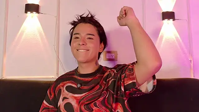 Angel-umbra online show from 04/21/26, 08:12