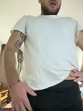 Snapshot of Andreiandu23 chatting on 01/17/26, 08:12 Andreiandu23 online show from 01/17/26, 08:12