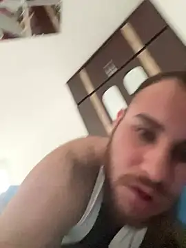 Snapshot of Andreiandu23 chatting on 02/05/26, 10:09 Andreiandu23 online show from 02/05/26, 10:09