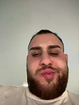 Snapshot of Andreiandu23 chatting on 02/11/26, 07:52 Andreiandu23 online show from 02/11/26, 07:52