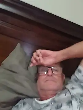 Snapshot of nard53 chatting on 07/07/26, 01:19 nard53 online show from 07/07/26, 01:19