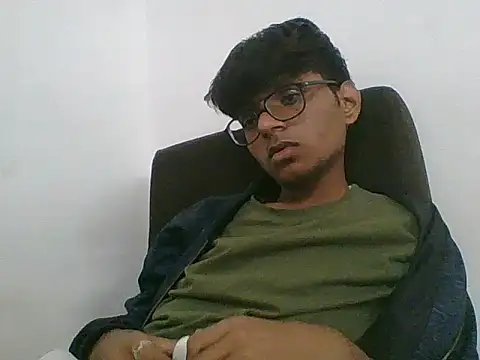 akshr1099 online show from 11/18/25, 06:01