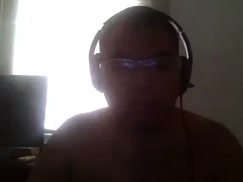 Snapshot of Zombiemuerto chatting on 11/16/25, 09:53 Zombiemuerto online show from 11/16/25, 09:53