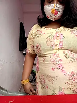 CUTE-LOVE-SWEETS online show from 12/21/25, 04:19