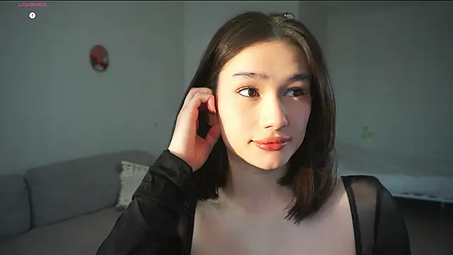 SoftLuna online show from 11/21/25, 04:44