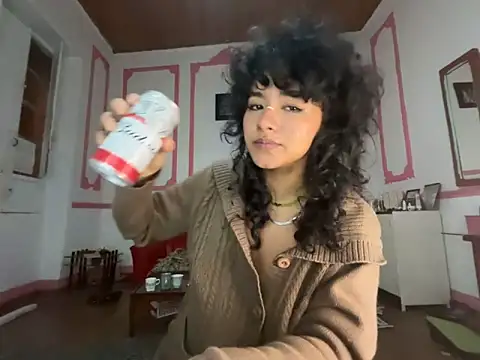 Snapshot of justcallmemargo chatting on 03/16/26, 05:44 justcallmemargo online show from 03/16/26, 05:44