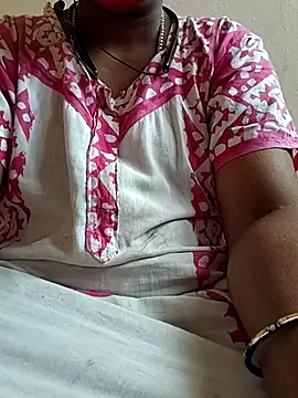 Snapshot of Tamilmohana chatting on 11/19/25, 05:40 Tamilmohana online show from 11/19/25, 05:40