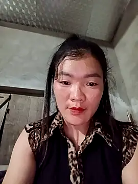 Snapshot of meomeo-00 chatting on 12/16/25, 02:44 meomeo-00 online show from 12/16/25, 02:44