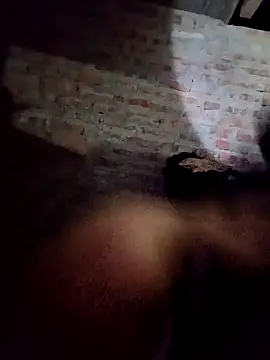 Snapshot of meomeo-00 chatting on 12/21/25, 03:19 meomeo-00 online show from 12/21/25, 03:19