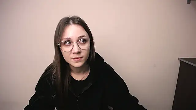 MillaTems  online show from 11/21/25, 10:03