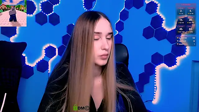 Snapshot of _kellykitten_ chatting on 12/02/25, 02:45 kellykitten online show from 12/02/25, 02:45
