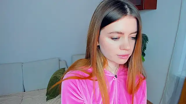 AngelesBenitz online show from 12/14/25, 07:47