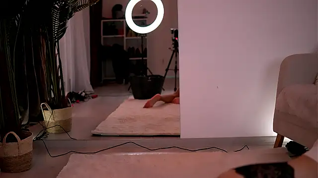 LuvCaprice online show from 03/18/26, 11:08