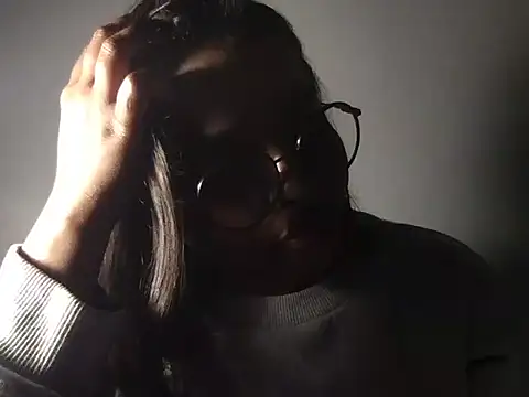 raveena hot online show from 12/19/25, 05:25