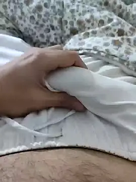 Snapshot of berkkderlerr chatting on 11/17/25, 03:51 berkkderlerr online show from 11/17/25, 03:51