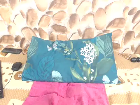 Lover Bear X online show from 01/06/26, 07:56