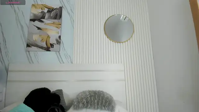 Afro Luna online show from 04/19/26, 11:09