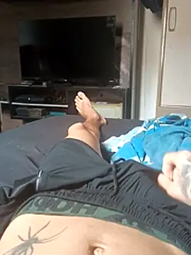 Snapshot of vinitatuado chatting on 11/17/25, 05:08 vinitatuado online show from 11/17/25, 05:08