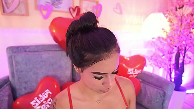 MeganLowell online show from 02/14/26, 07:32