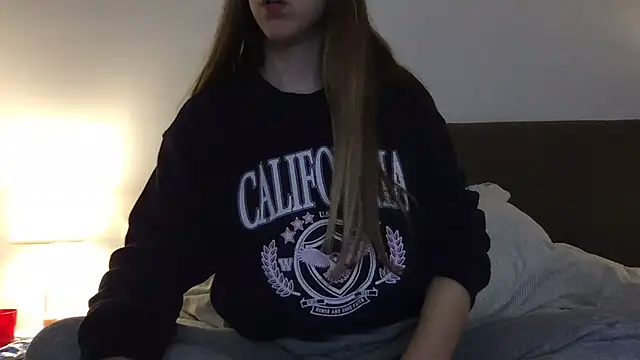 Martimartinaxx online show from 03/25/26, 08:59