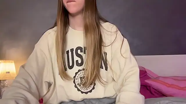 Martimartinaxx online show from 04/16/26, 08:31