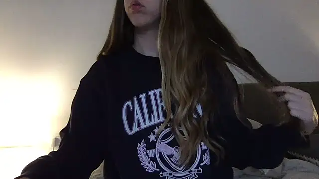 Martimartinaxx online show from 04/27/26, 07:56