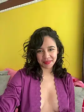 Esmerald 1111 online show from 02/19/26, 04:14