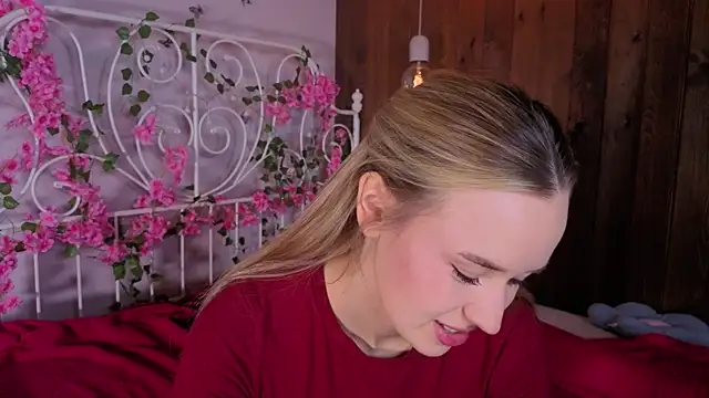 KristleKirst online show from 11/25/25, 12:16