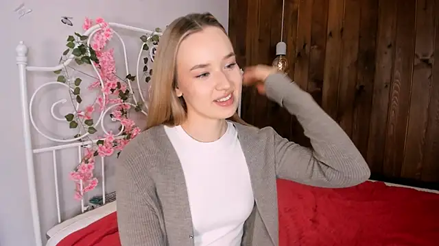 KristleKirst online show from 11/27/25, 03:03