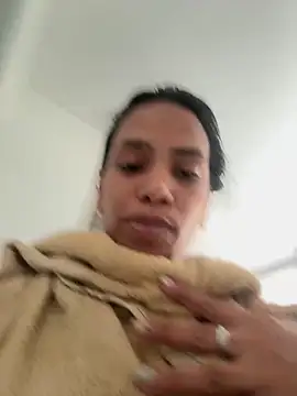 ArielleMillerr- online show from 02/02/26, 05:44