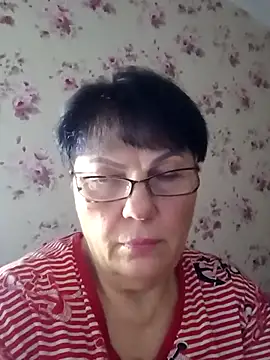 OliviaaSkyy online show from 11/18/25, 06:34