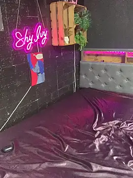 Shy-Ivy online show from 03/07/26, 10:18