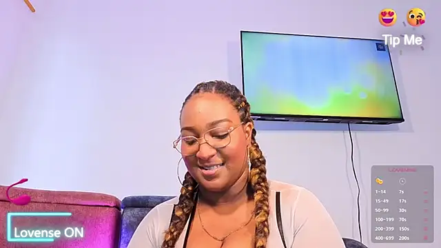 IssaNoirr online show from 01/11/26, 03:17