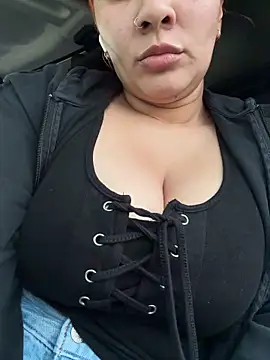 yesslove online show from 02/04/26, 01:22