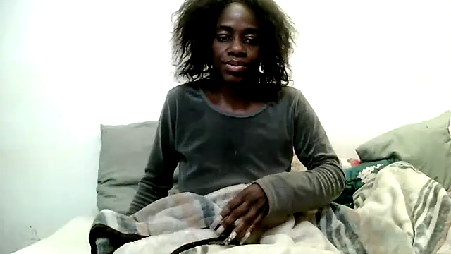 BrunetteNaomi8 online show from 05/09/26, 01:33