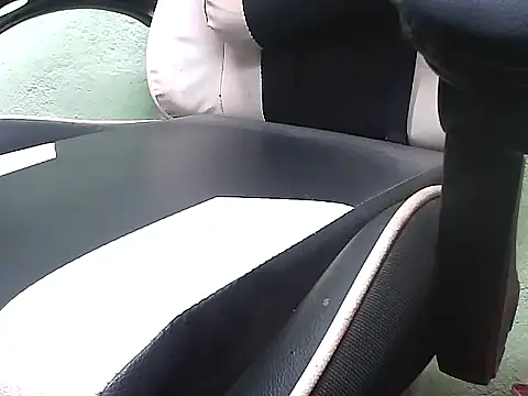 localboybbsr online show from 04/15/26, 04:36