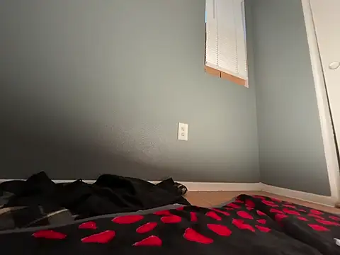 reinaass online show from 03/25/26, 02:17