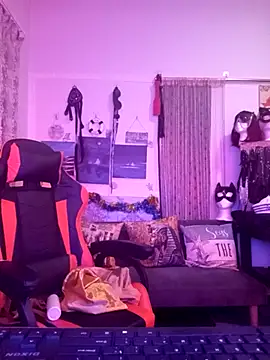 Snapshot of LaReineCleo chatting on 01/06/26, 08:07 LaReineCleo online show from 01/06/26, 08:07