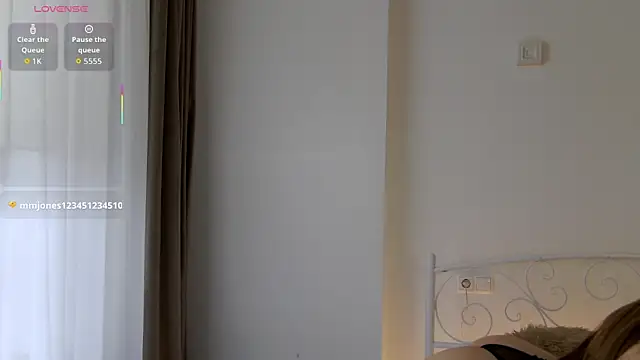 NicoletteBean online show from 04/07/26, 06:36