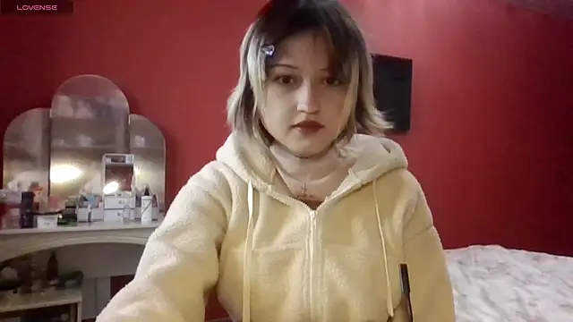 SkylaPorter online show from 11/27/25, 10:17