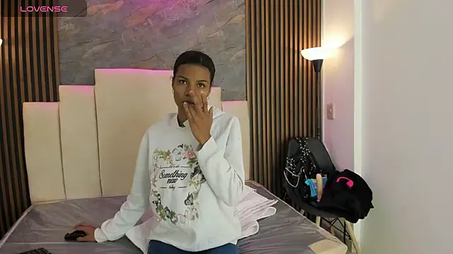 catiusca reyes 03 online show from 04/16/26, 01:01