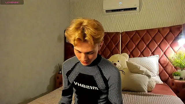 Even Vrot online show from 12/17/25, 02:12