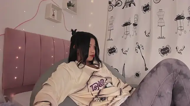 Luna lexy04 online show from 05/06/26, 04:19
