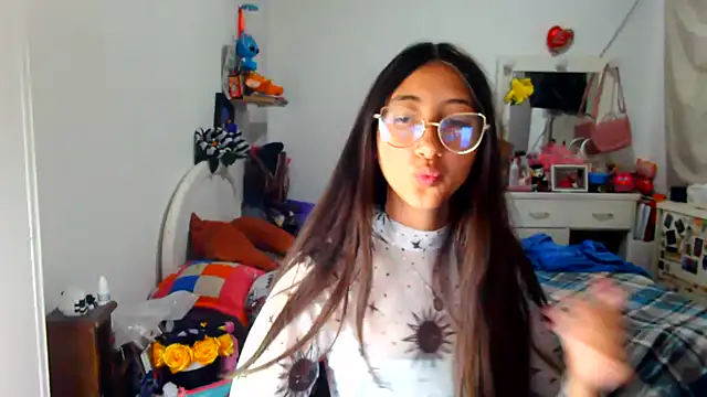 Nanylux online show from 11/21/25, 04:05