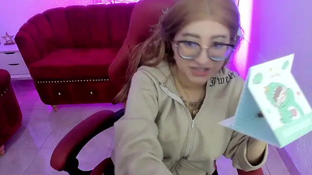 yuyu m online show from 11/30/25, 02:43